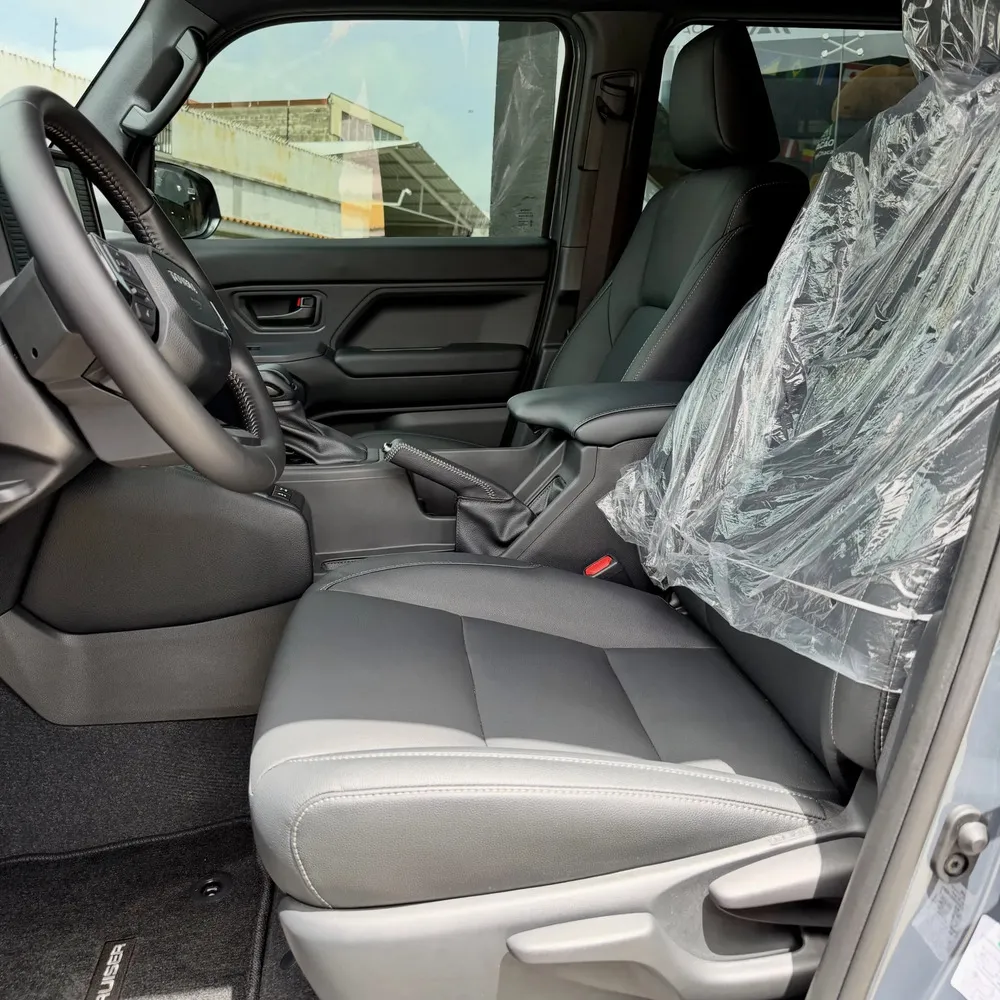 Vista 4 del vehículo: Toyota Land Cruiser
