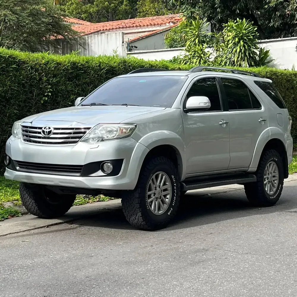 Toyota Fortuner 2014 - Vista principal