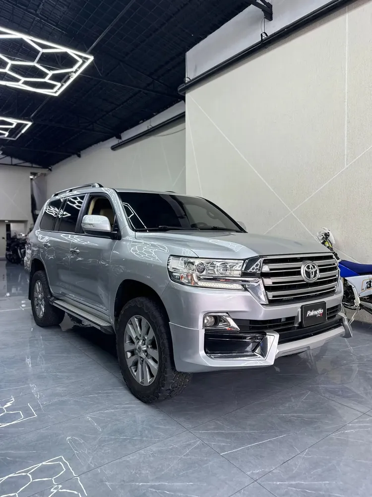 Vista 3 del vehículo: Toyota Lc200