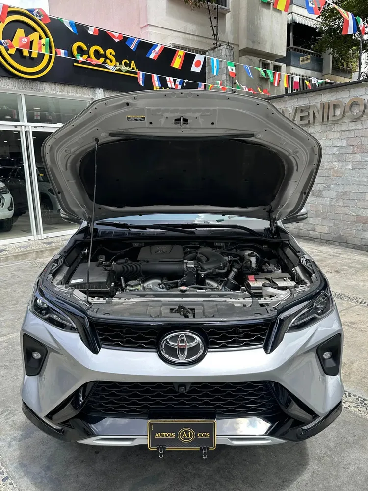 Vista 11 del vehículo: Toyota Fortuner