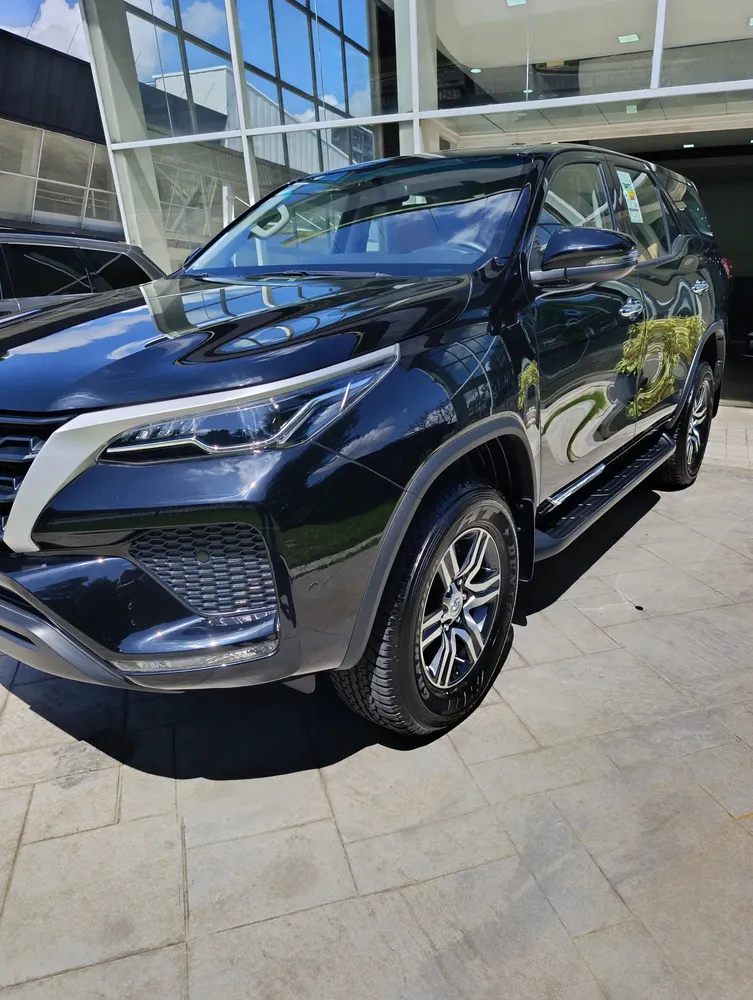 Vista 11 del vehículo: Toyota Fortuner