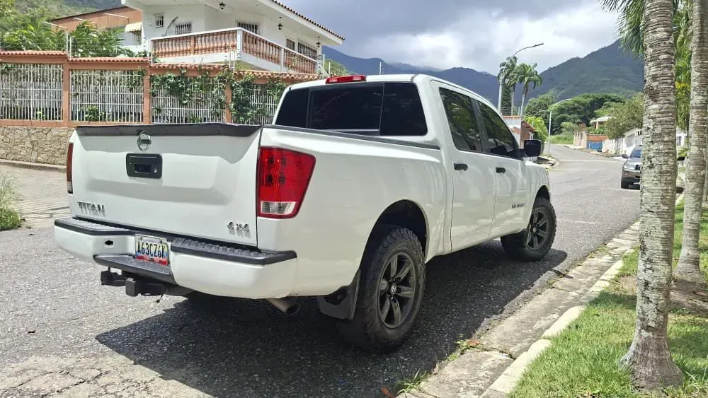 Vista 3 del vehículo: Nissan Titan