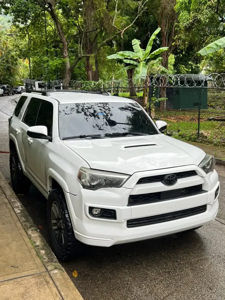 Vista 3 del vehículo: Toyota 4runner
