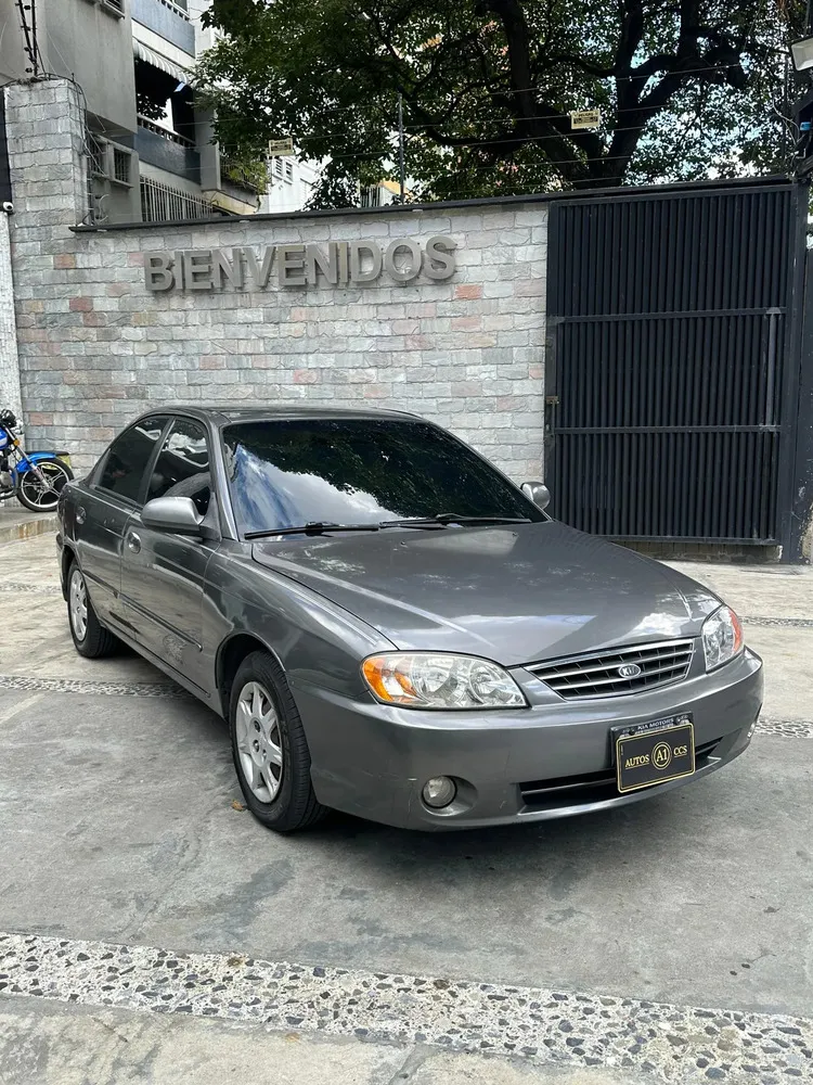 Vista 13 del vehículo: Kia Spectra