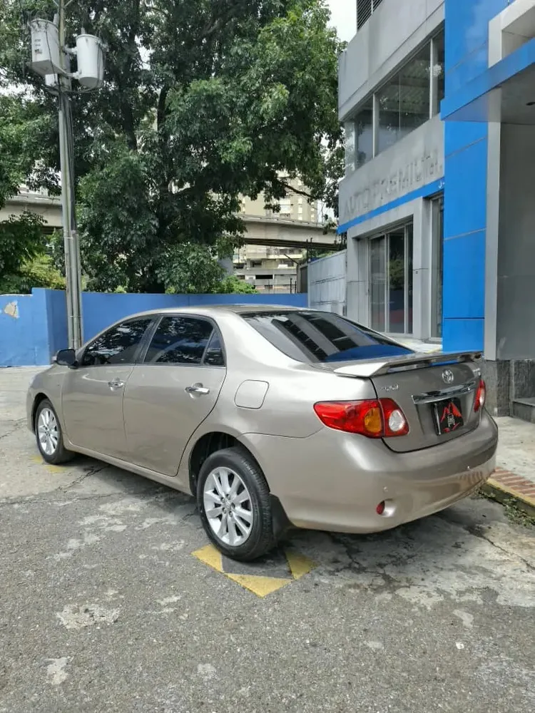 Vista 3 del vehículo: Toyota Corolla