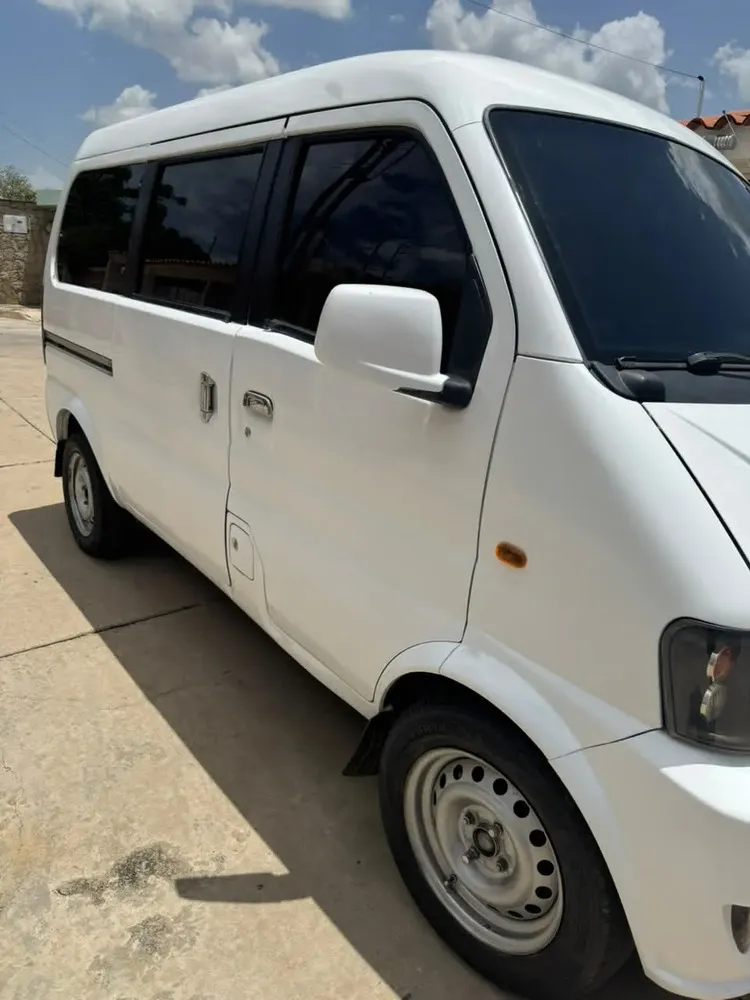 Vista 2 del vehículo: Dongfeng Mini