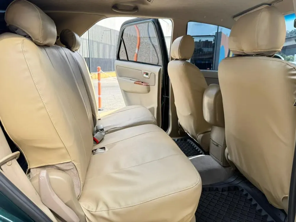 Vista 12 del vehículo: Toyota Fortuner