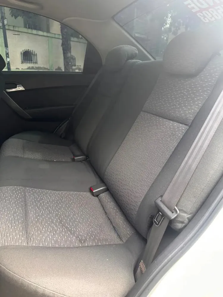 Vista 8 del vehículo: Chevrolet Aveo