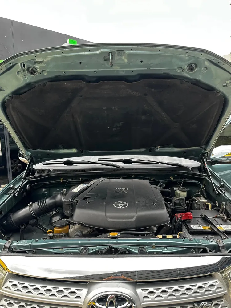 Vista 10 del vehículo: Toyota Fortuner