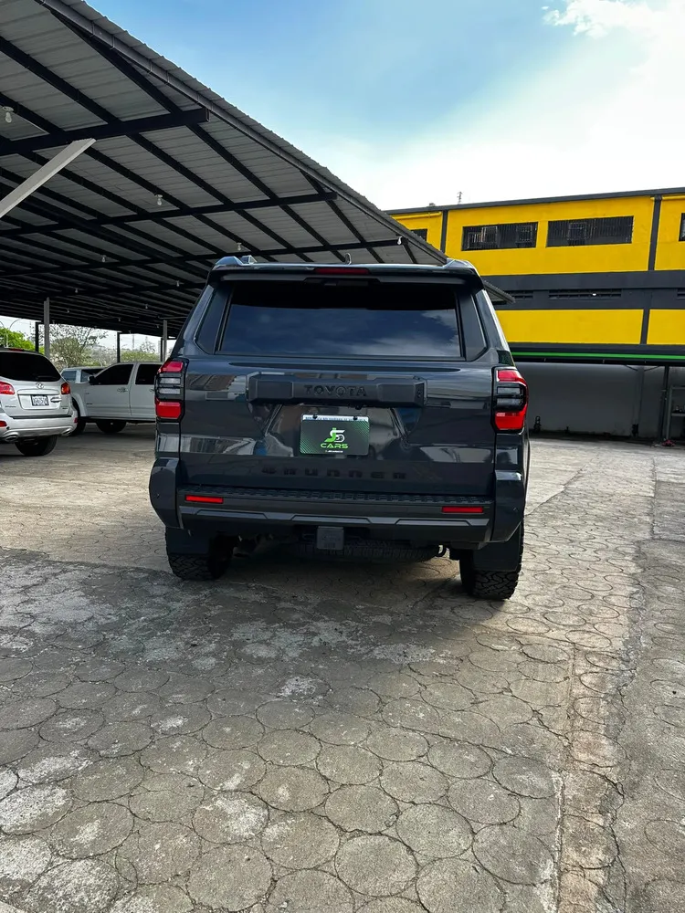 Vista 4 del vehículo: Toyota 4runner