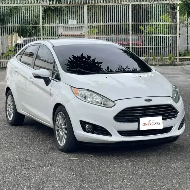 Vista 2 del vehículo: Ford Fiesta Titanium