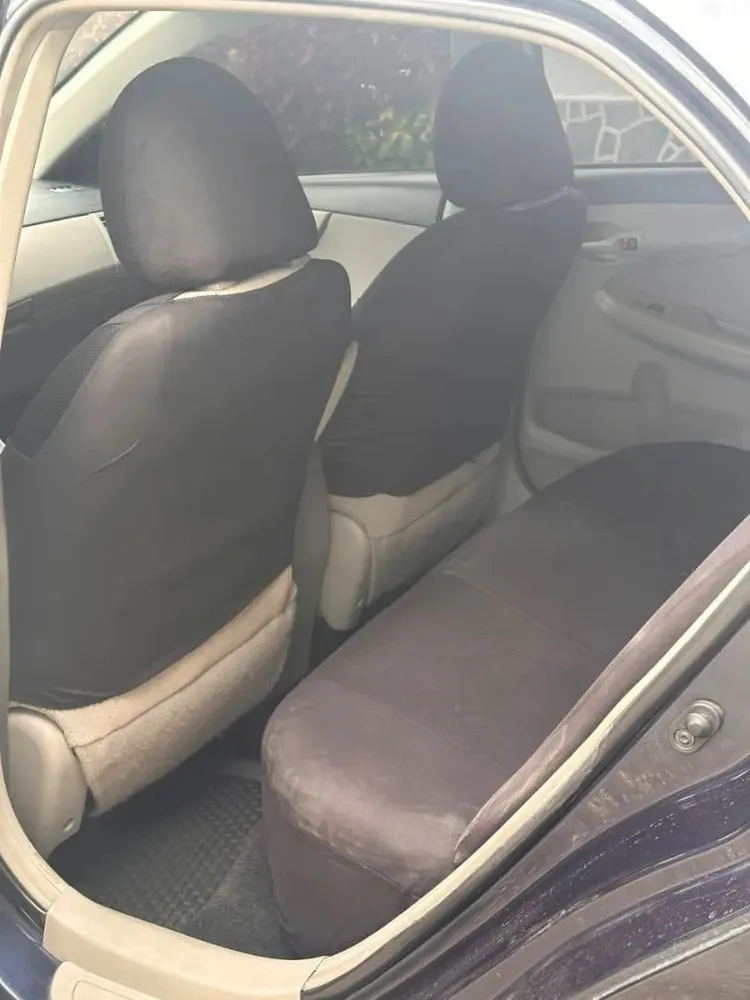 Vista 9 del vehículo: Toyota Corolla