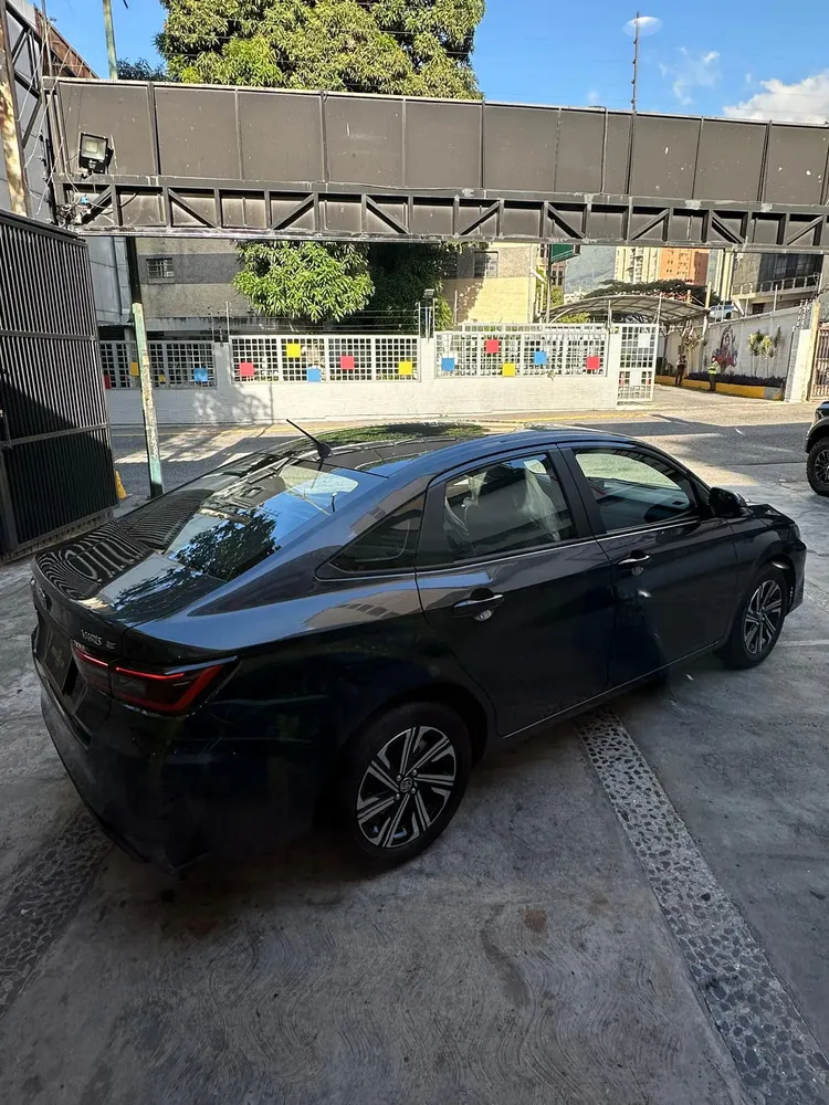 Vista 4 del vehículo: Toyota Yaris