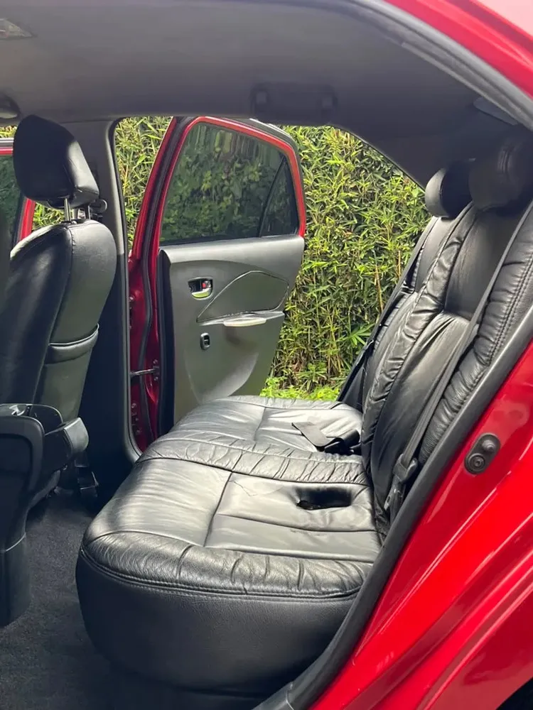 Vista 7 del vehículo: Toyota Yaris