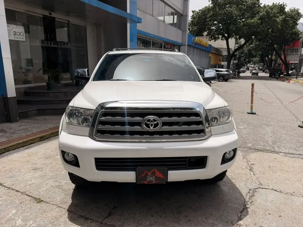 Vista 6 del vehículo: Toyota Sequoia
