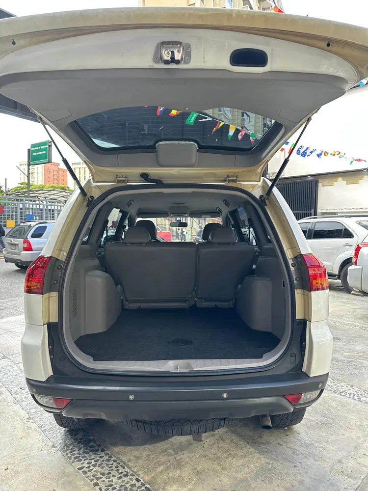 Vista 10 del vehículo: Mitsubishi Montero