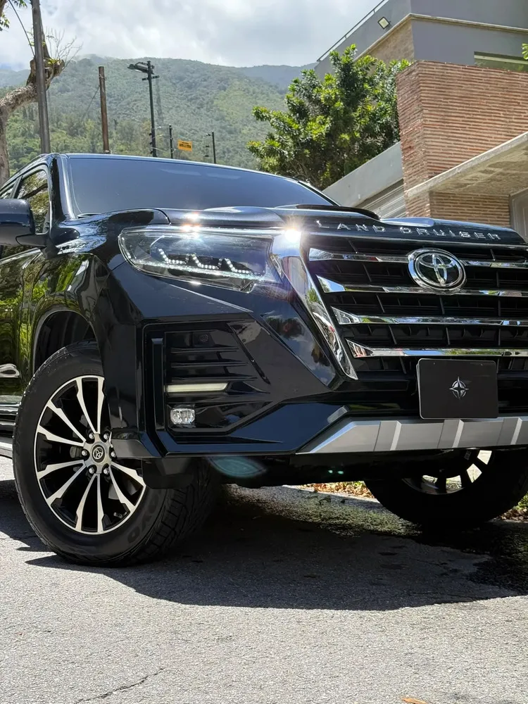 Vista 5 del vehículo: Toyota Land