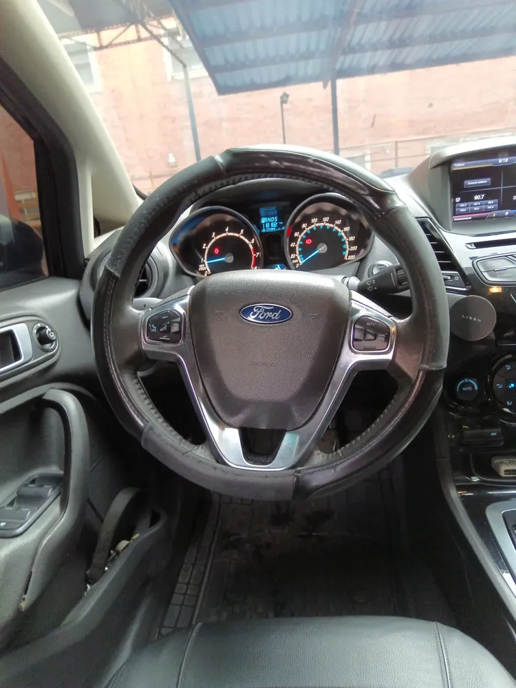 Vista 10 del vehículo: Ford Fiesta
