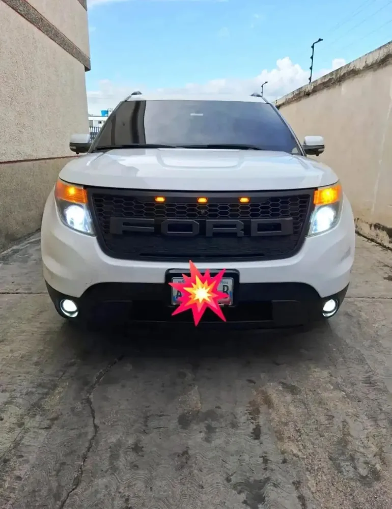 Vista 5 del vehículo: Ford Explorer