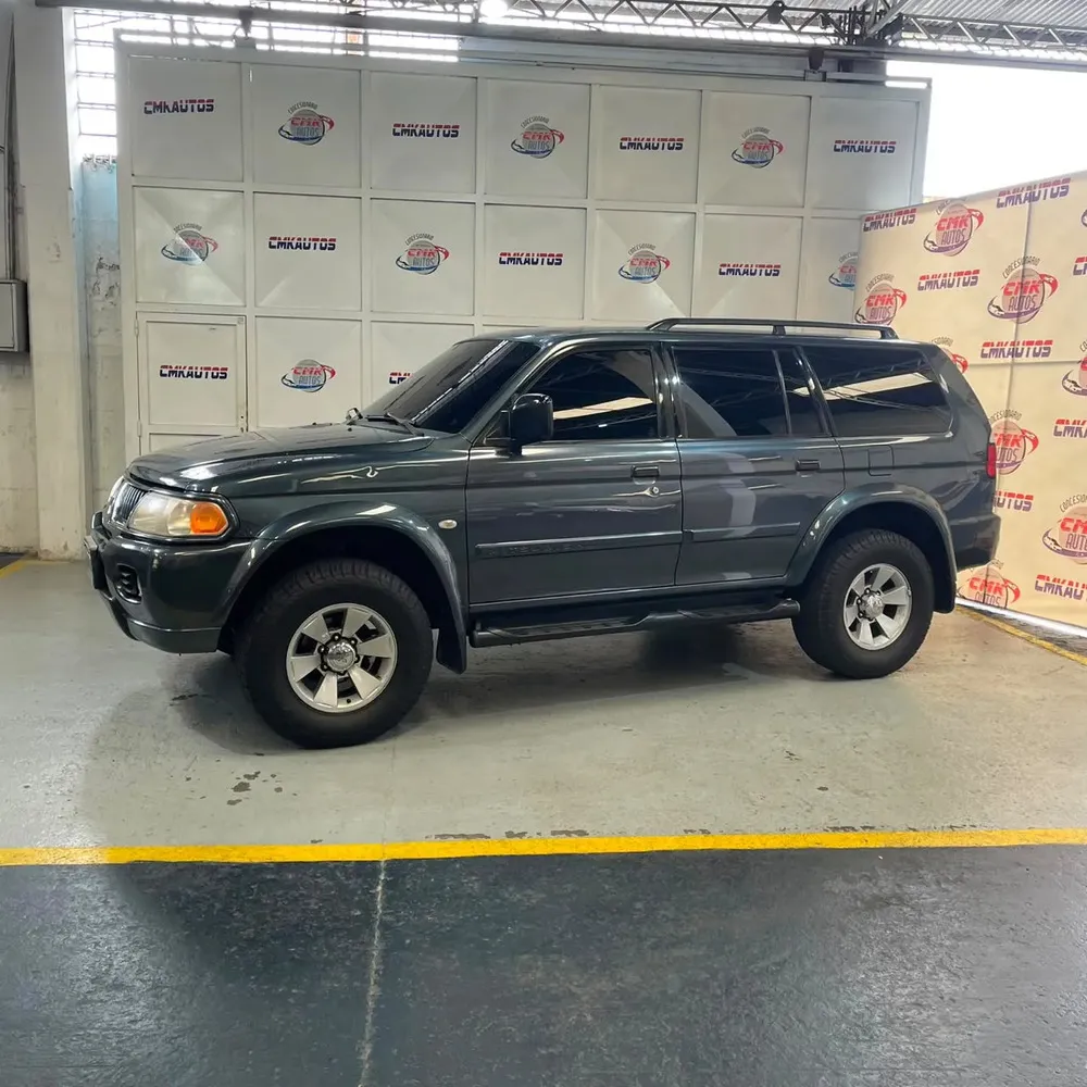Vista 8 del vehículo: Mitsubishi Montero Sport
