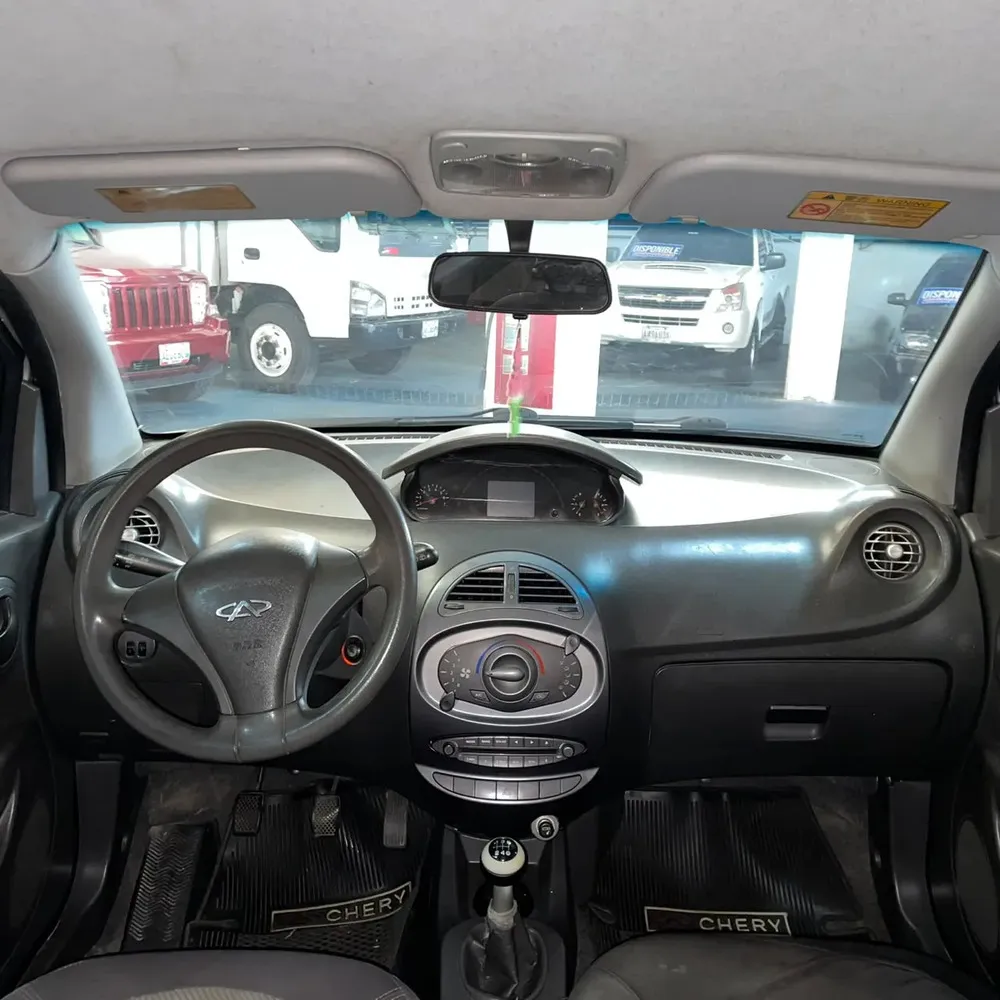 Vista 4 del vehículo: Chery X1