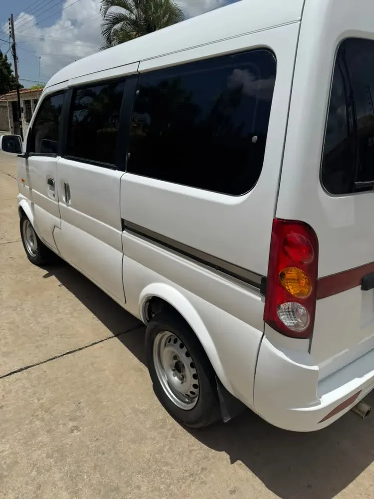 Vista 3 del vehículo: Dongfeng Mini