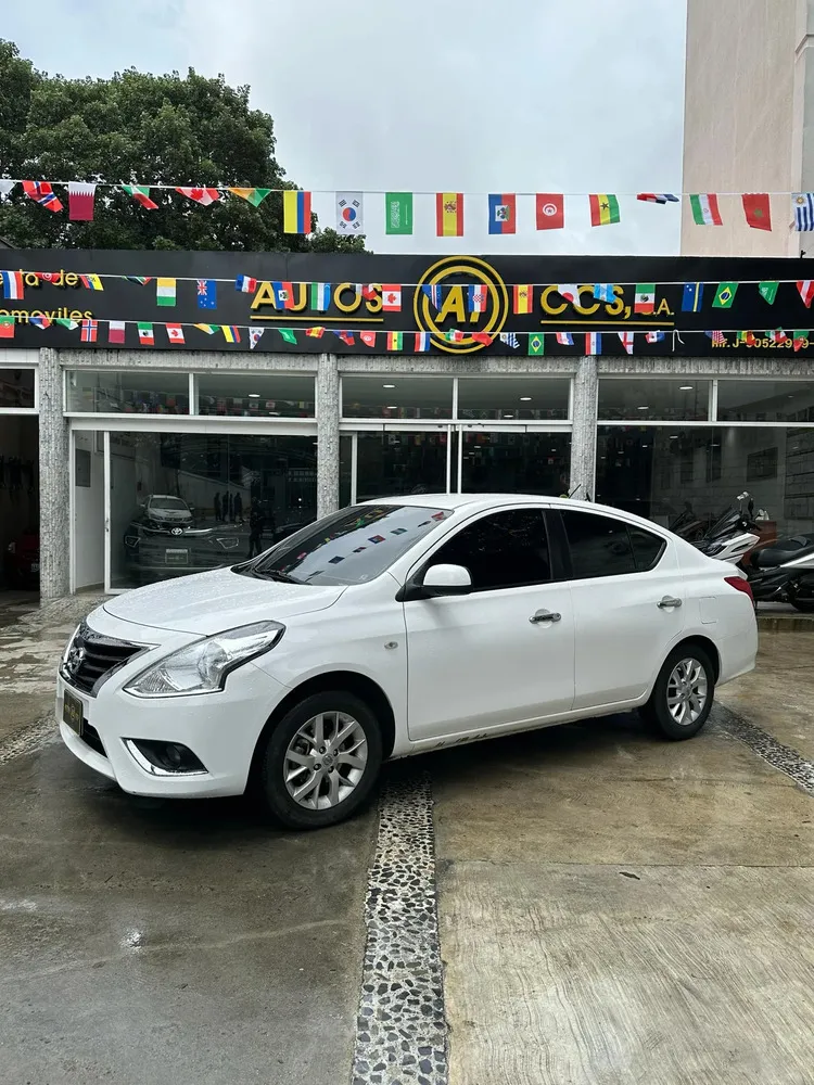 Vista 7 del vehículo: Nissan Almera