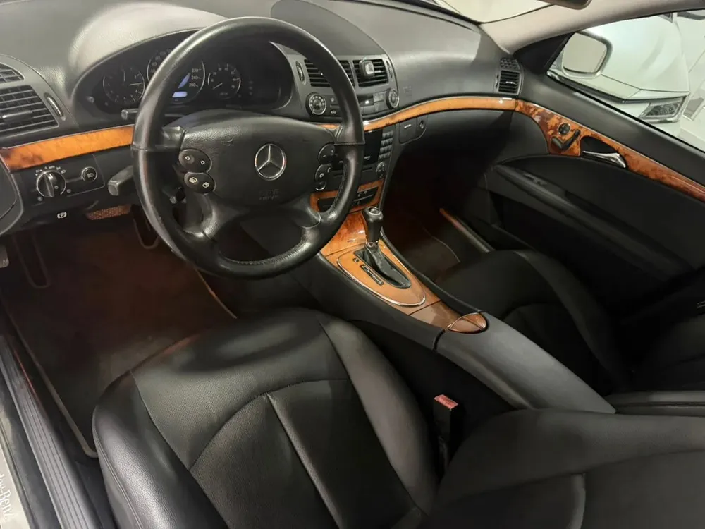 Vista 5 del vehículo: Mercedes E280