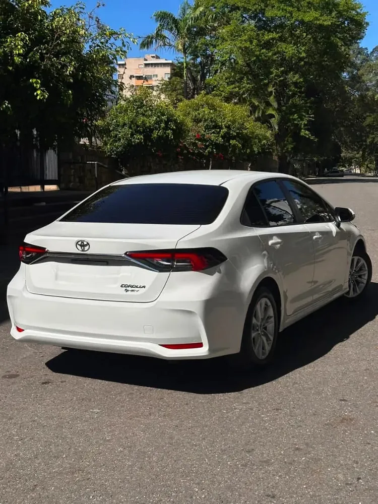 Vista 4 del vehículo: Toyota Corolla