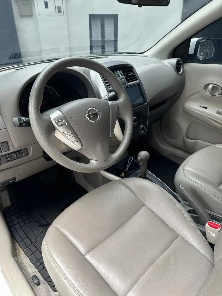 Vista 13 del vehículo: Nissan Almera