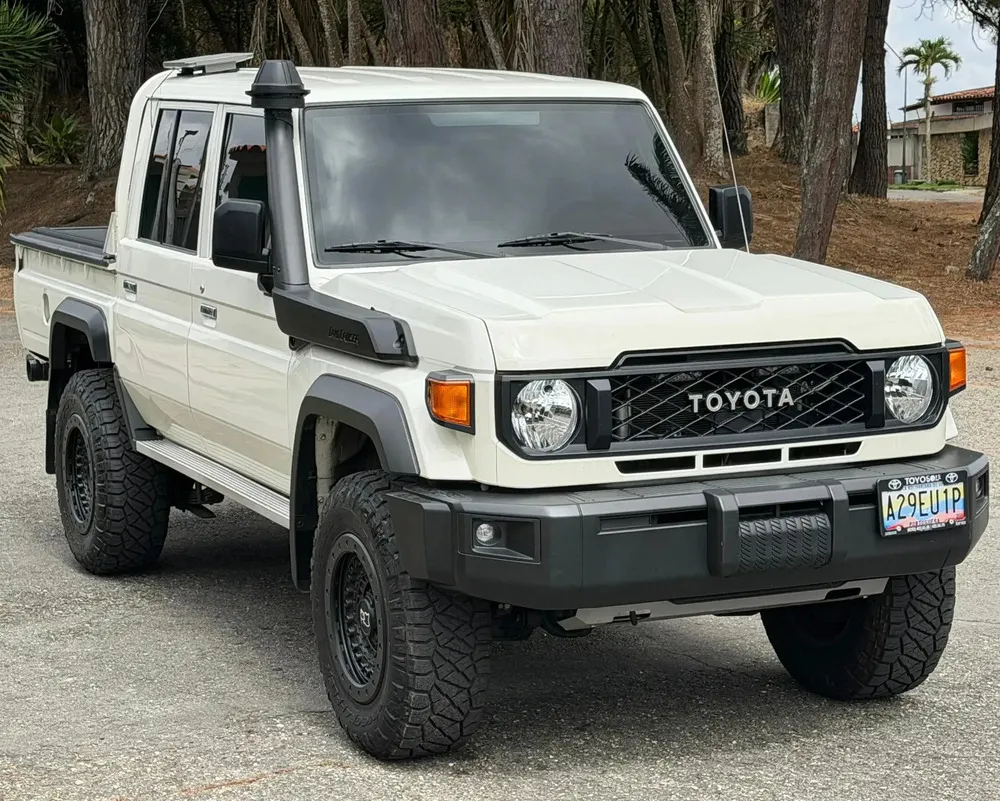 Vista 3 del vehículo: Toyota Serie