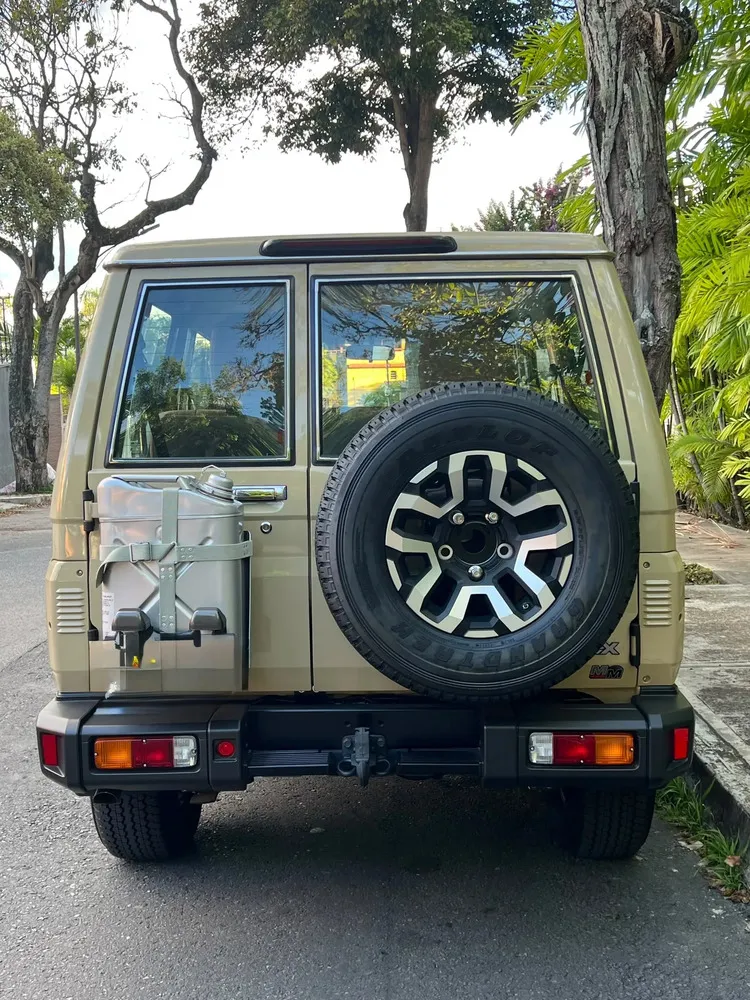 Vista 7 del vehículo: Toyota Machito