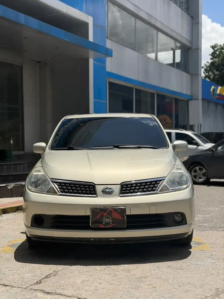 Vista 18 del vehículo: Nissan Tiida