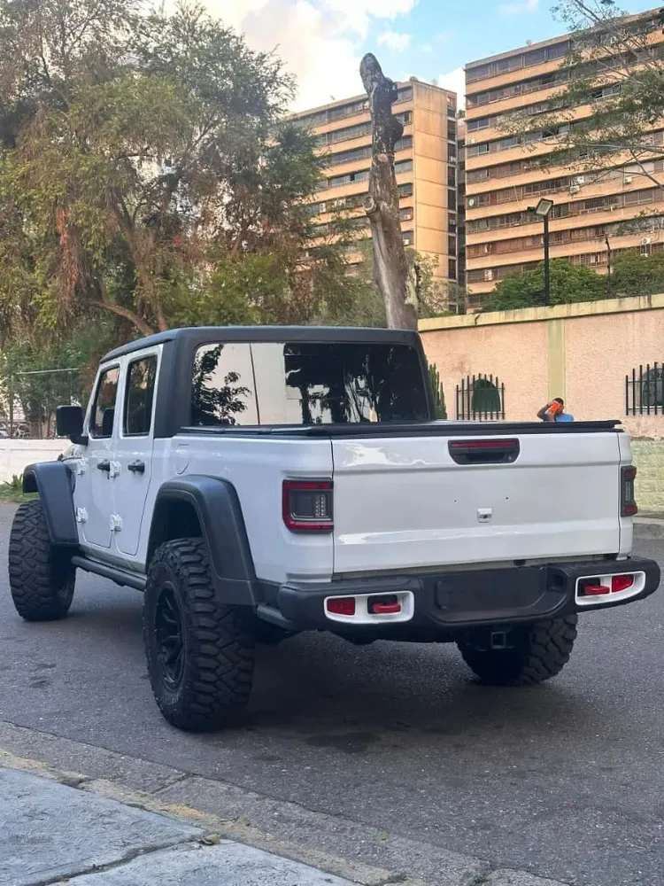 Vista 4 del vehículo: Jeep Gladiator