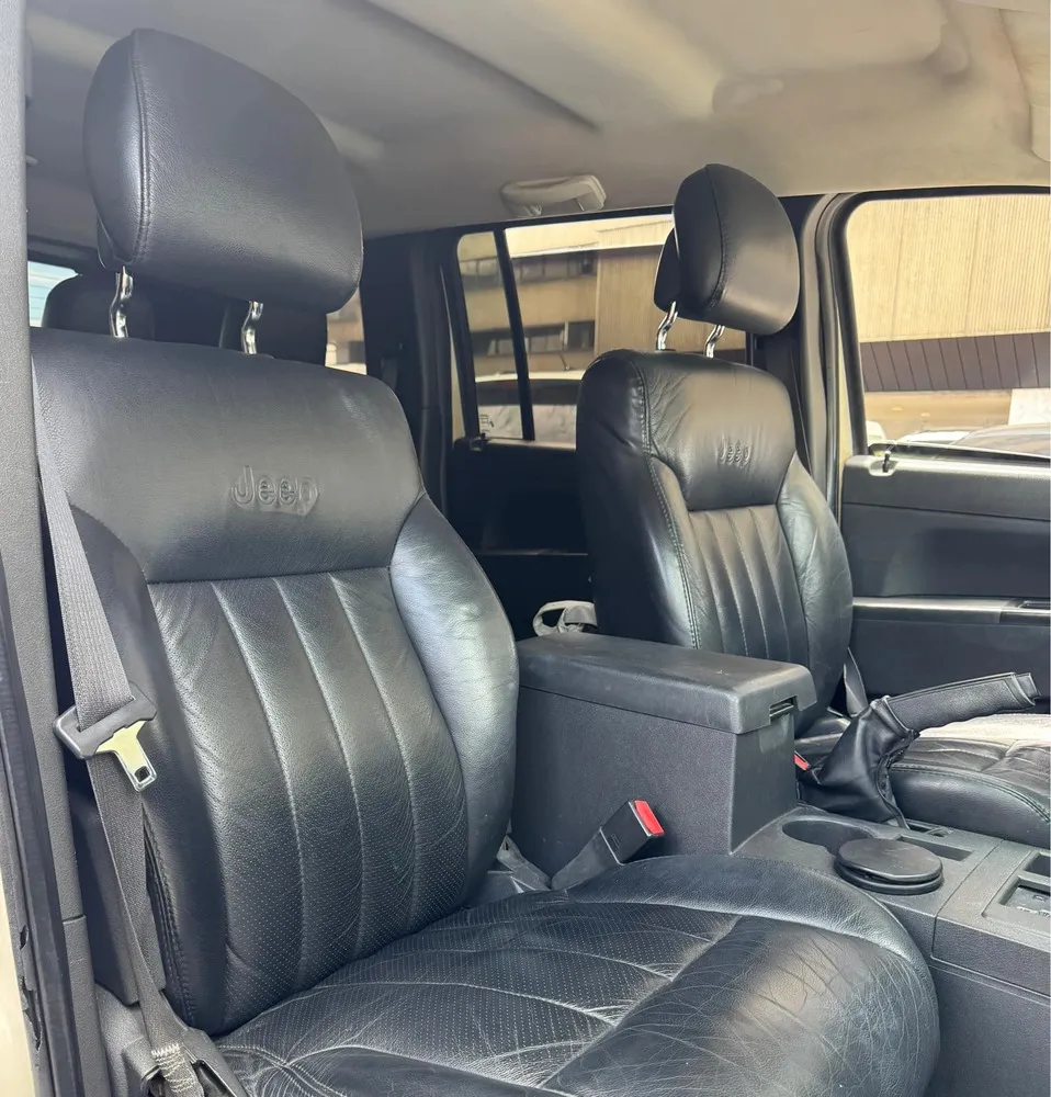 Vista 8 del vehículo: Jeep Cherokee