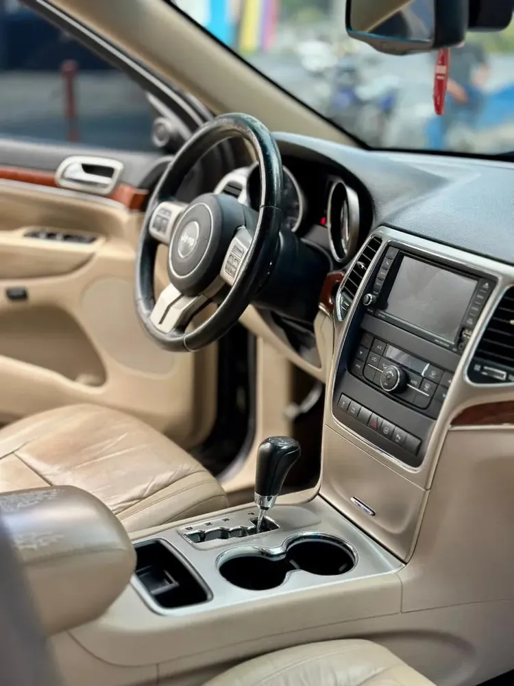 Vista 6 del vehículo: Jeep Grand Cherokee