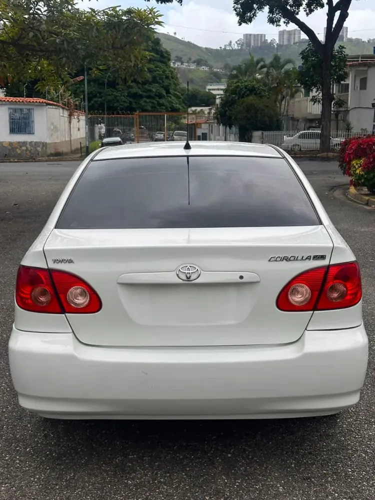 Vista 6 del vehículo: Toyota Corolla