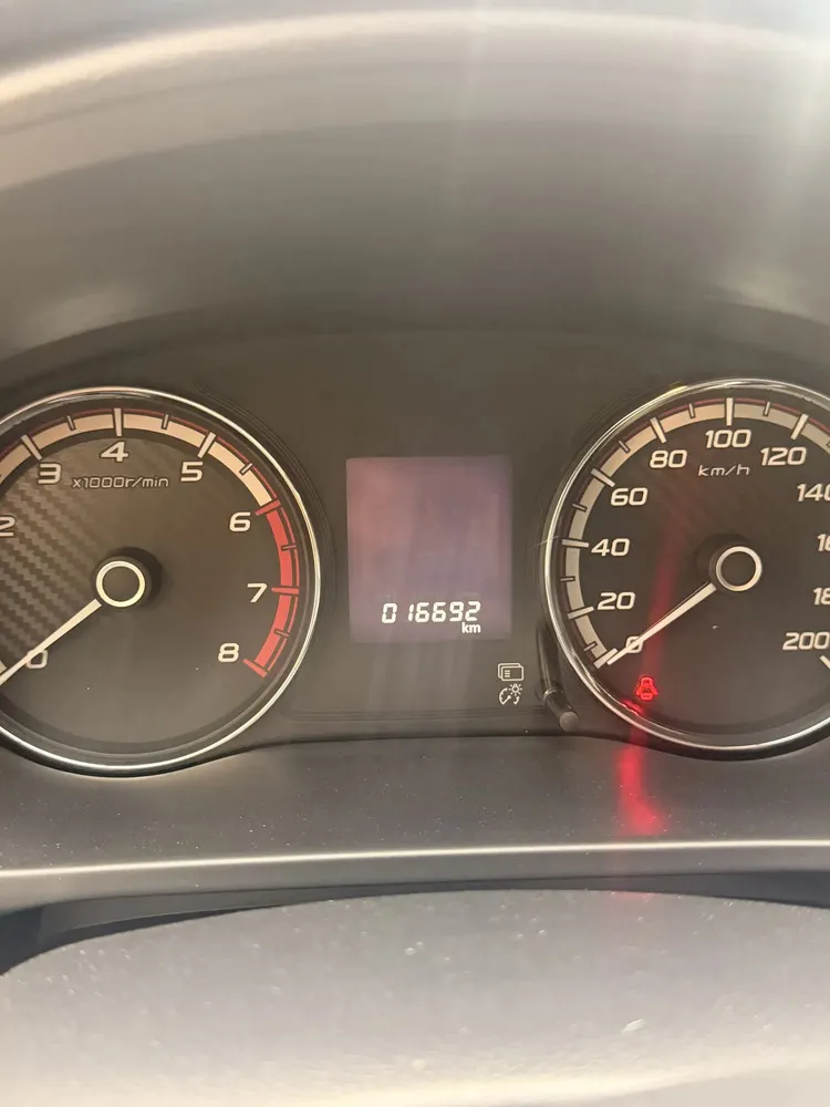 Vista 8 del vehículo: Mitsubishi L200