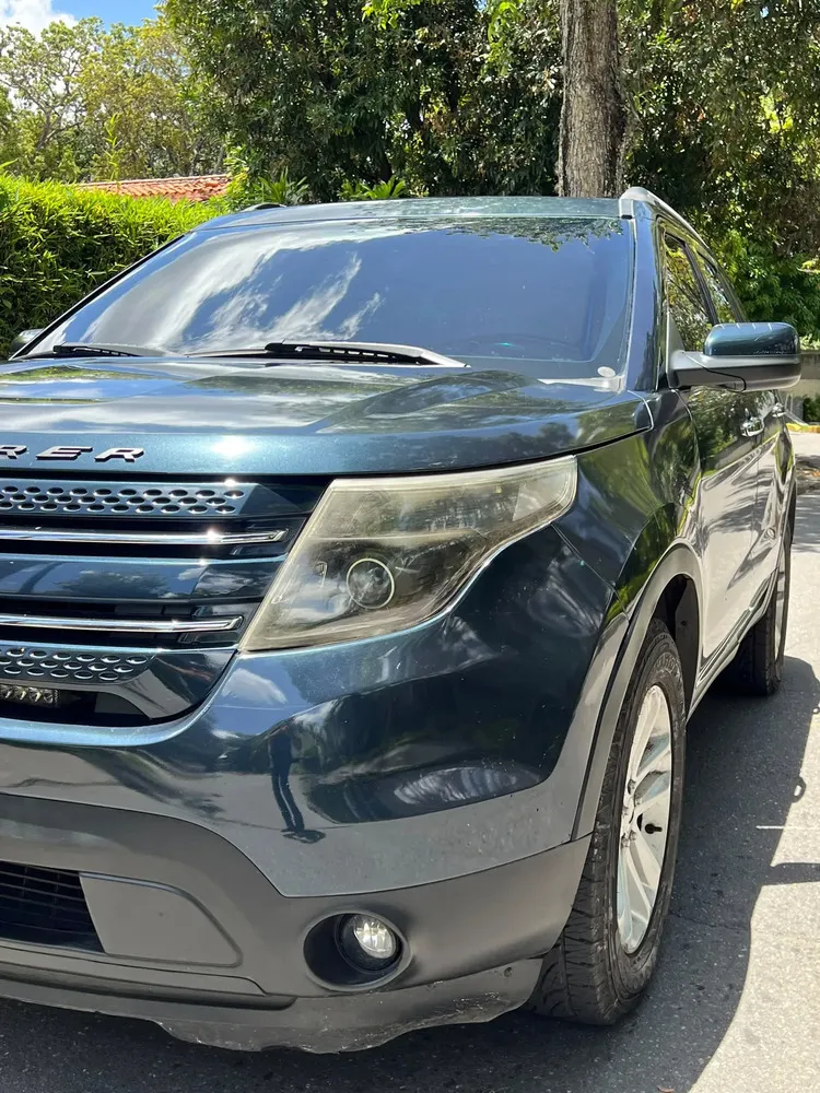Vista 16 del vehículo: Ford Explorer