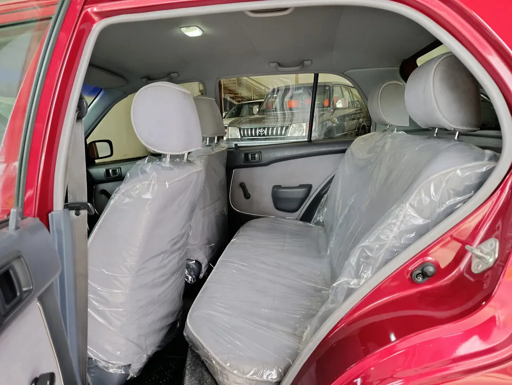 Vista 12 del vehículo: Toyota Starlet