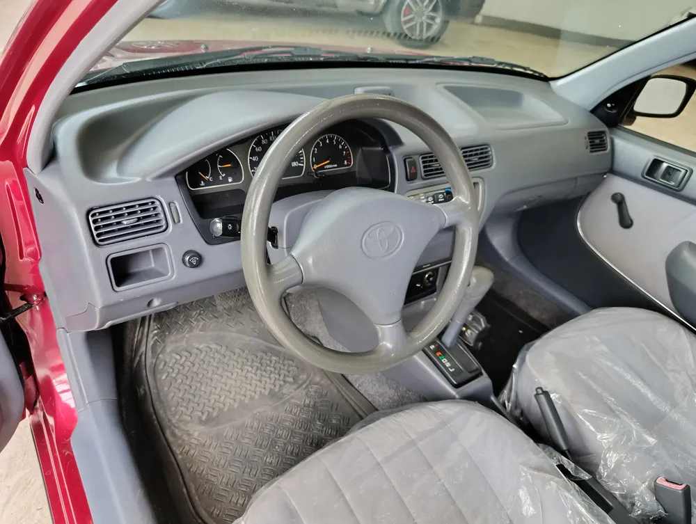 Vista 10 del vehículo: Toyota Starlet