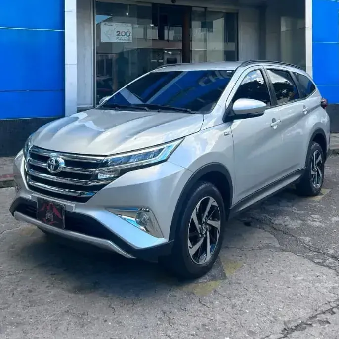 Vista 5 del vehículo: Toyota Rush