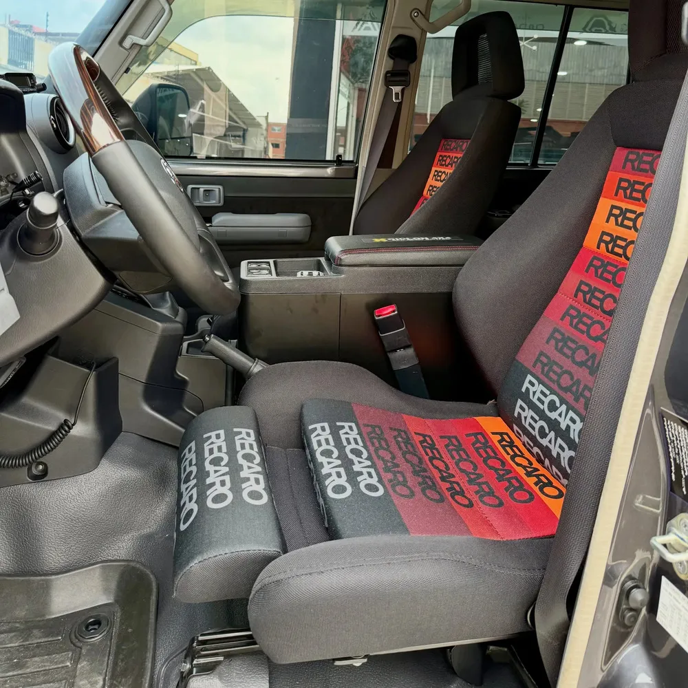 Vista 4 del vehículo: Toyota Land Cruiser
