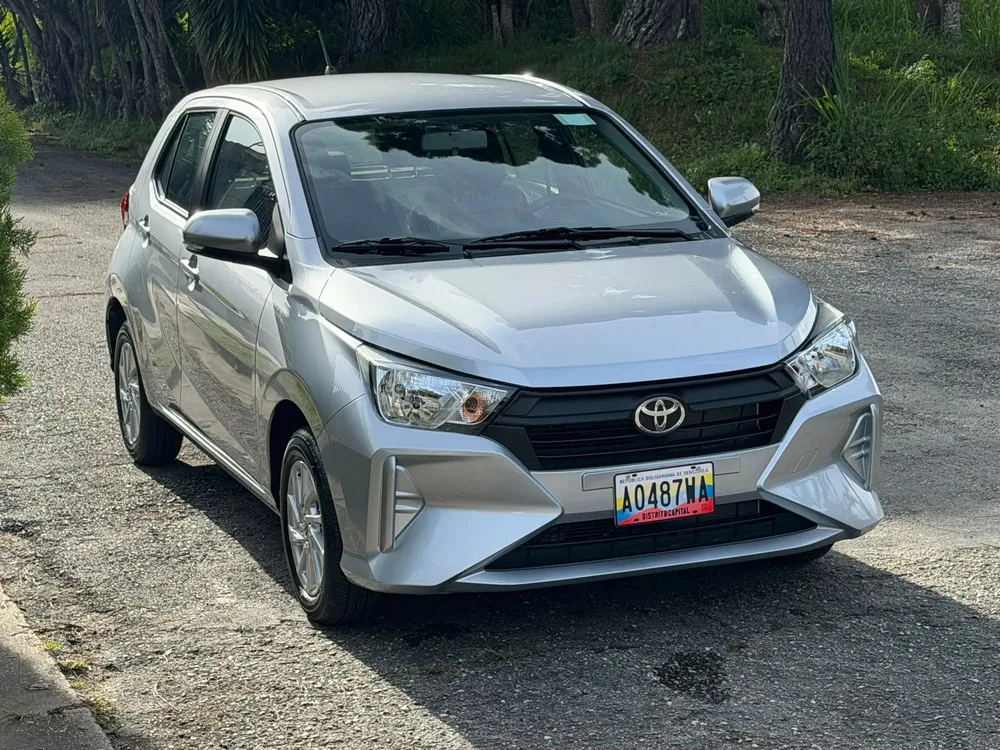 Vista 2 del vehículo: Toyota Agya