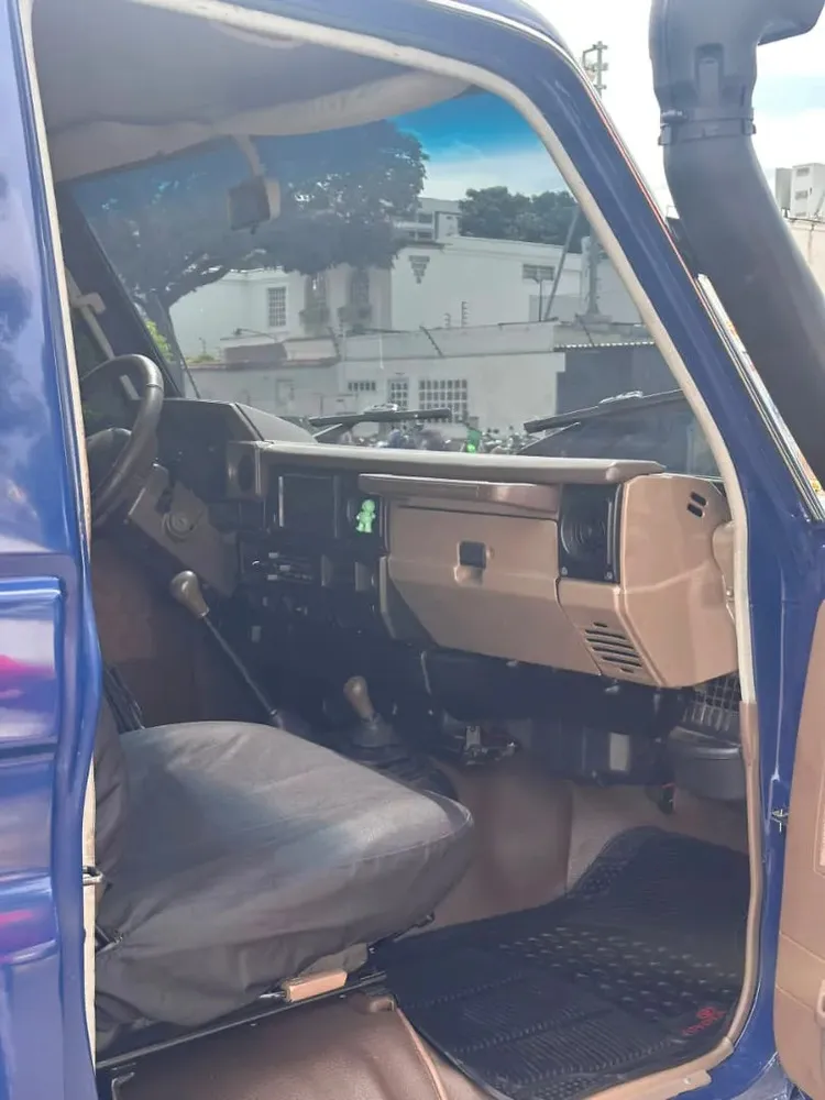 Vista 8 del vehículo: Toyota Hilux