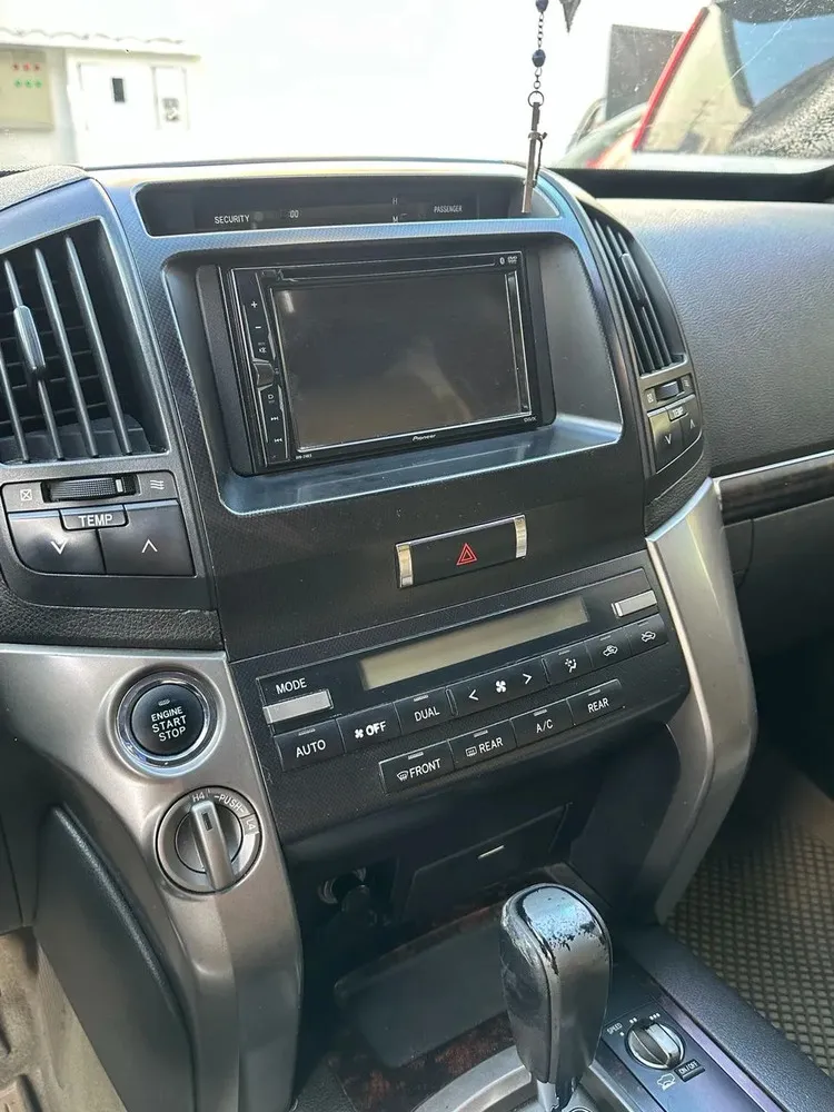 Vista 8 del vehículo: Toyota Land Cruiser