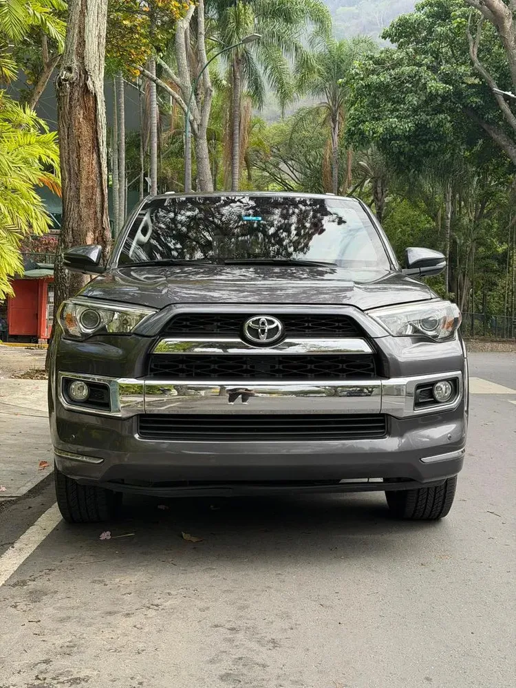 Vista 4 del vehículo: Toyota 4runner