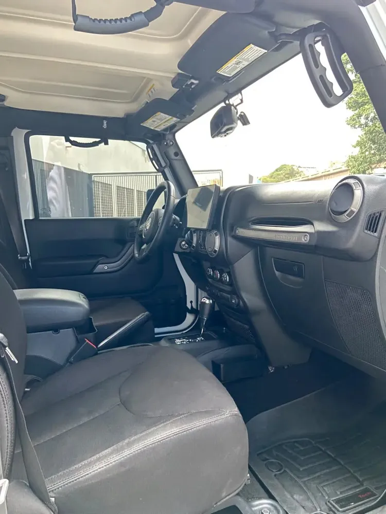 Vista 4 del vehículo: Jeep Rubicon