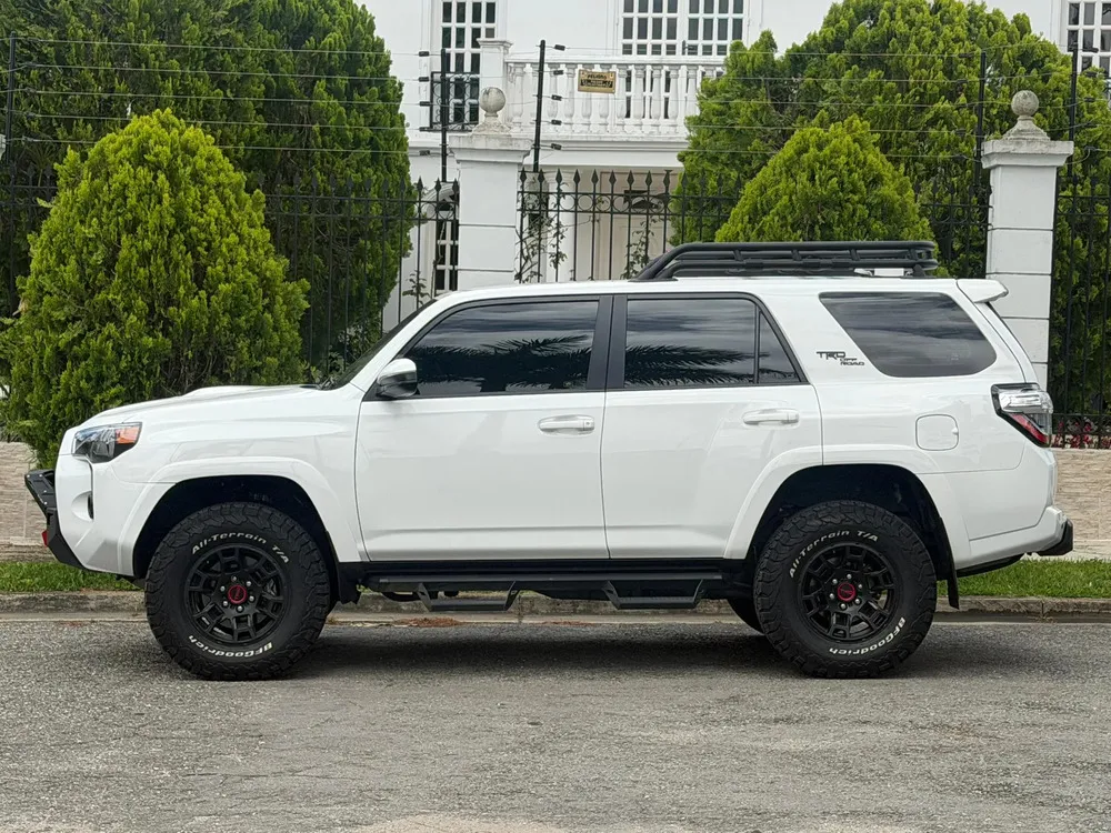Vista 4 del vehículo: Toyota 4runner