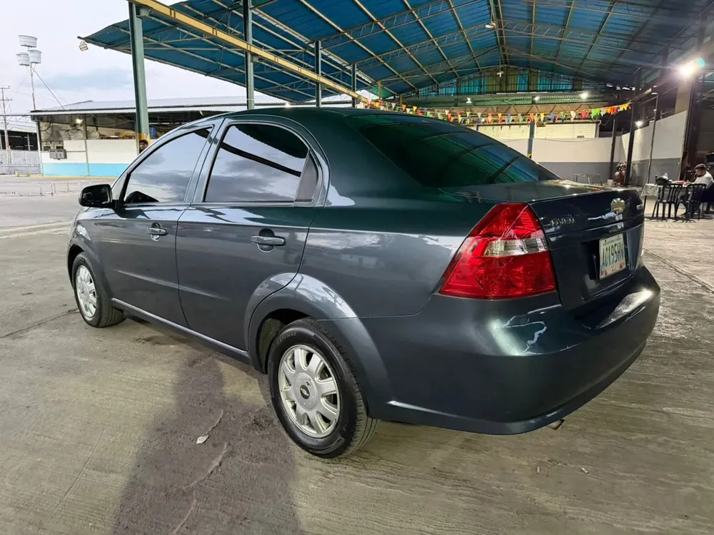 Vista 3 del vehículo: Chevrolet Aveo